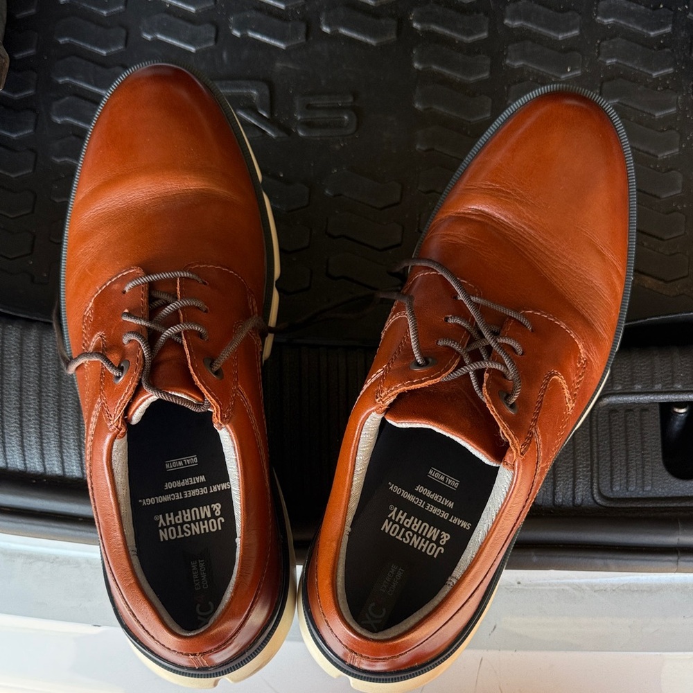 Johnston & Murphy Men's Tan Leather Oxfords